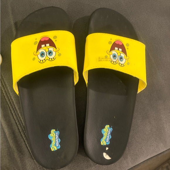 SpongeBob SquarePants mens Yellow and Black Slides - Picture 1 of 2